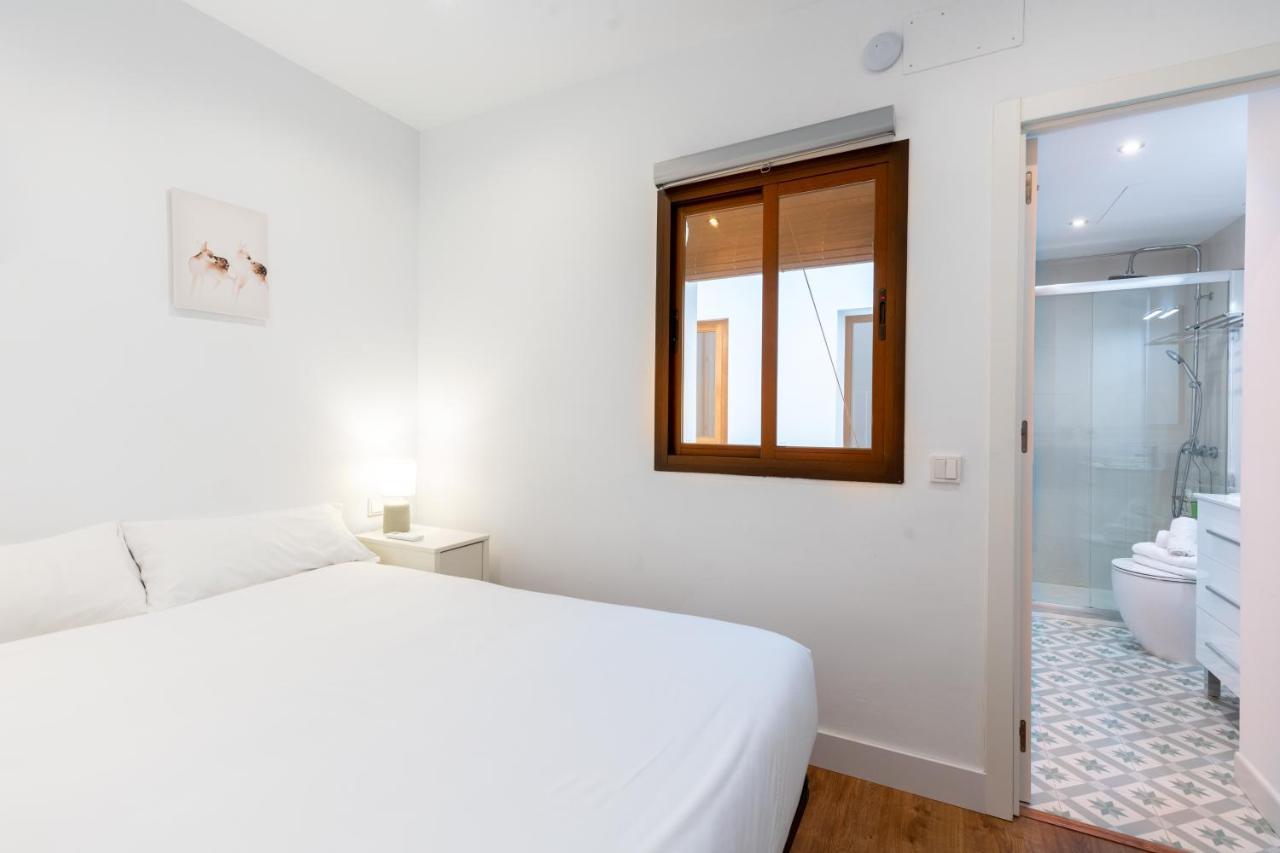 Holi-Rent Gonzalez Cuadrado Apartment Seville Exterior photo